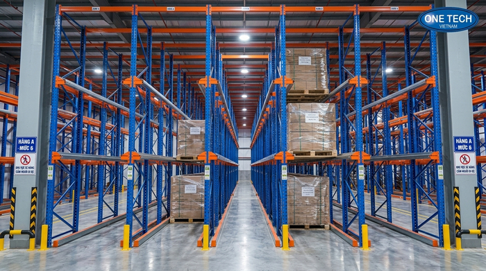 Hệ thống kệ drive in hoàn thiện trong kho pallet
