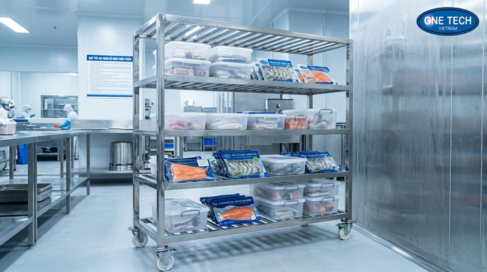 Kệ di động inox Cần Thơ Kệ di động inox Cần Thơ phù hợp kho thực phẩm và môi trường ẩm